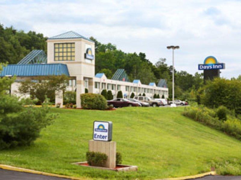 Days Inn Port Jervis Exterior foto
